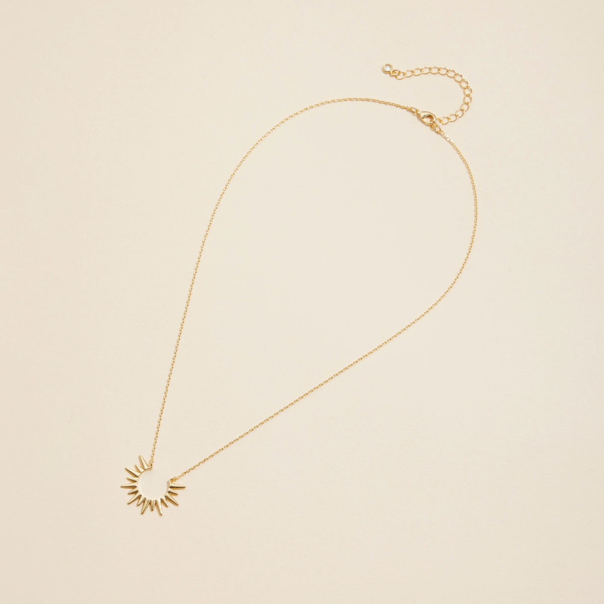 Sunburst Charm Gold Dip Short Necklace