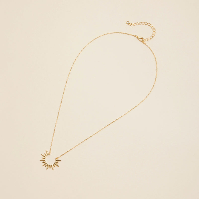 Sunburst Charm Gold Dip Short Necklace