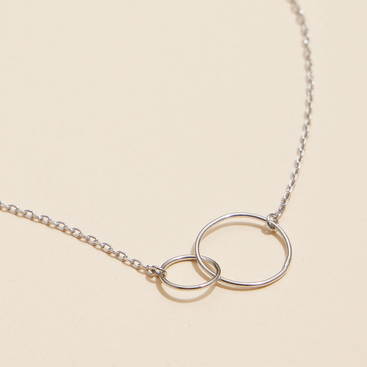 18K Double Circle Pendant Necklace