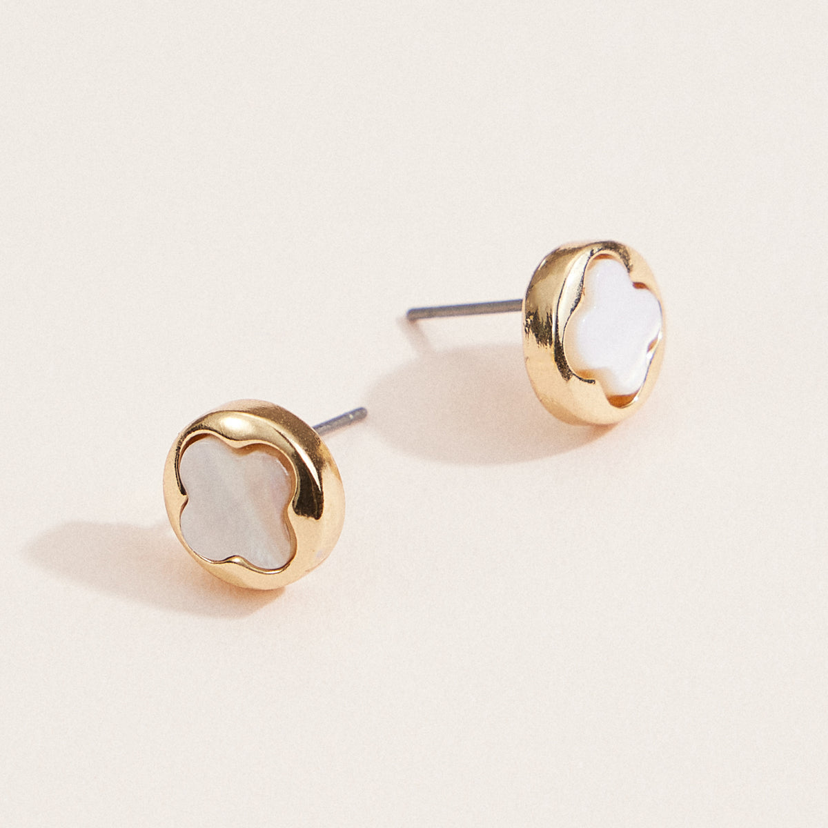 Gold & Mother of Pearl Clover Stud Earrings – Elegant Minimalist Jewelry