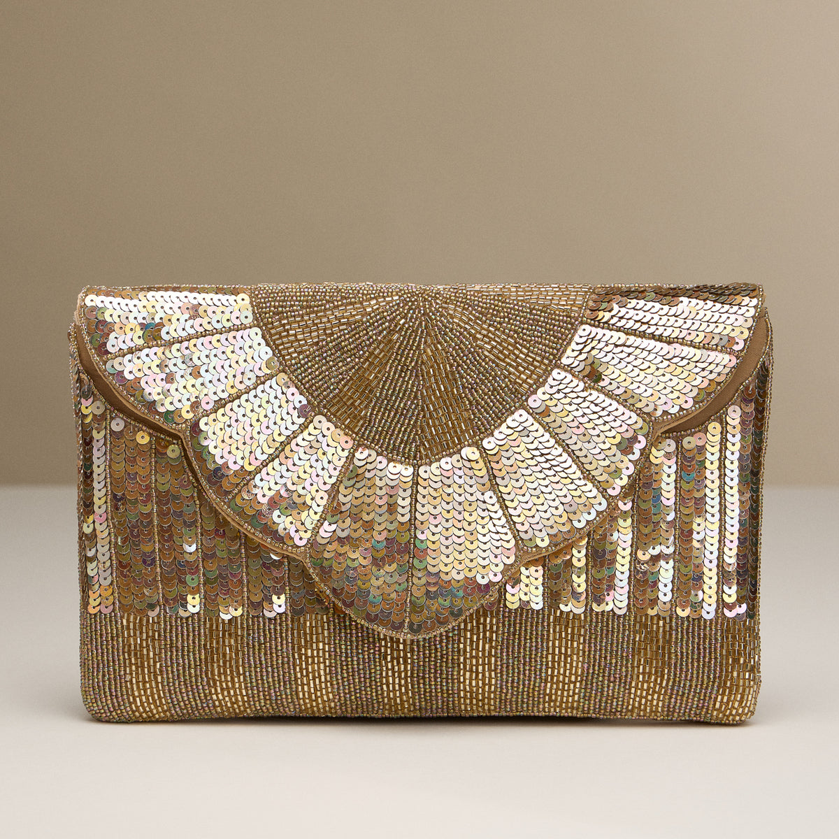 Gold Sequin Beaded Clutch – Glamorous Evening Bag with Fringe & Chain Strap