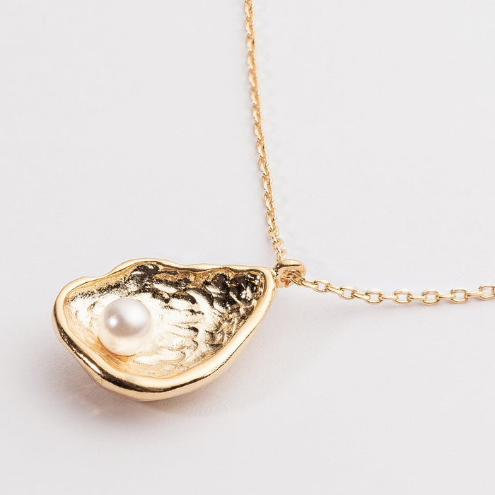 18K Gold Dipped Necklace with Seashell Pearl Pendant