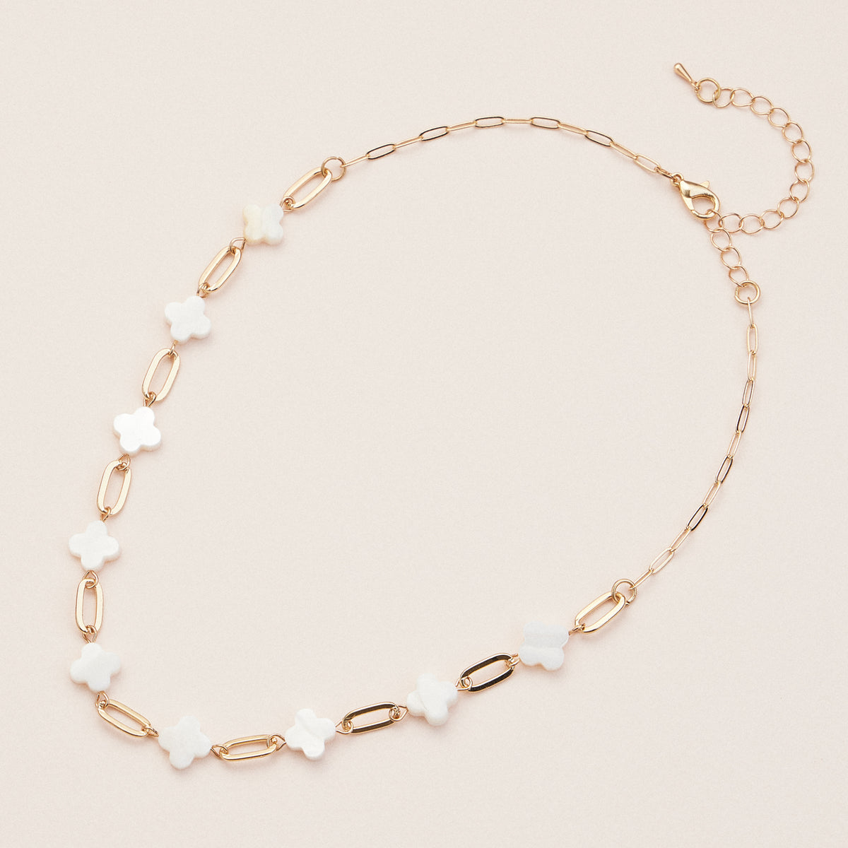 Mother of Pearl Clover Necklace – Elegant Gold Chain Link Necklace with Natural Shell Accents