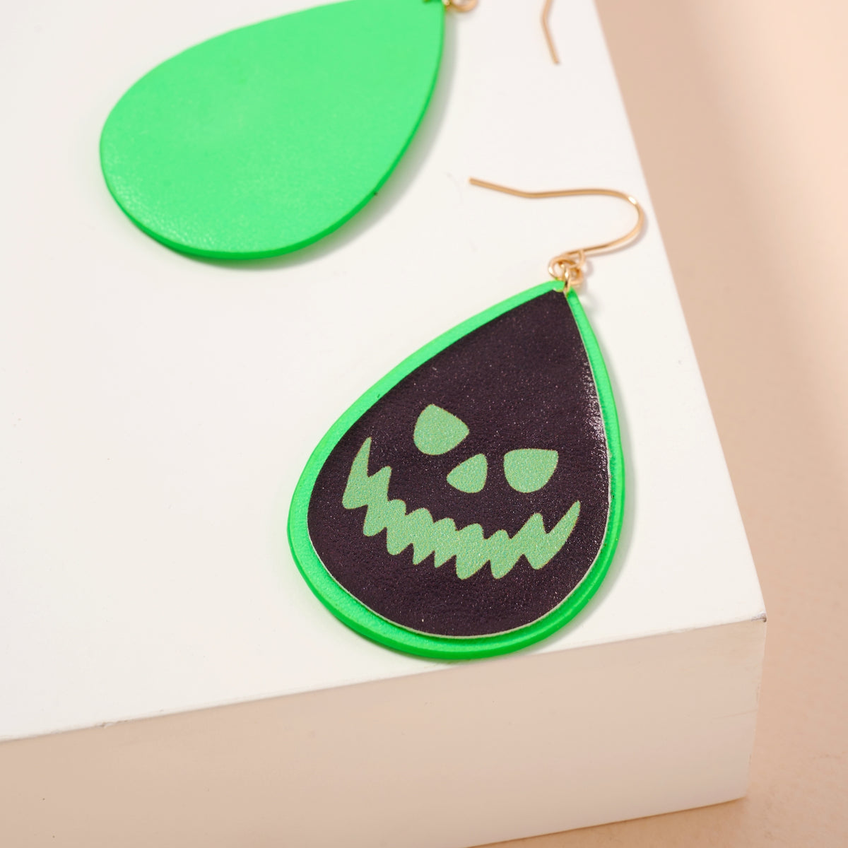 Halloween Spooky Face PU Tear Drop Earrings