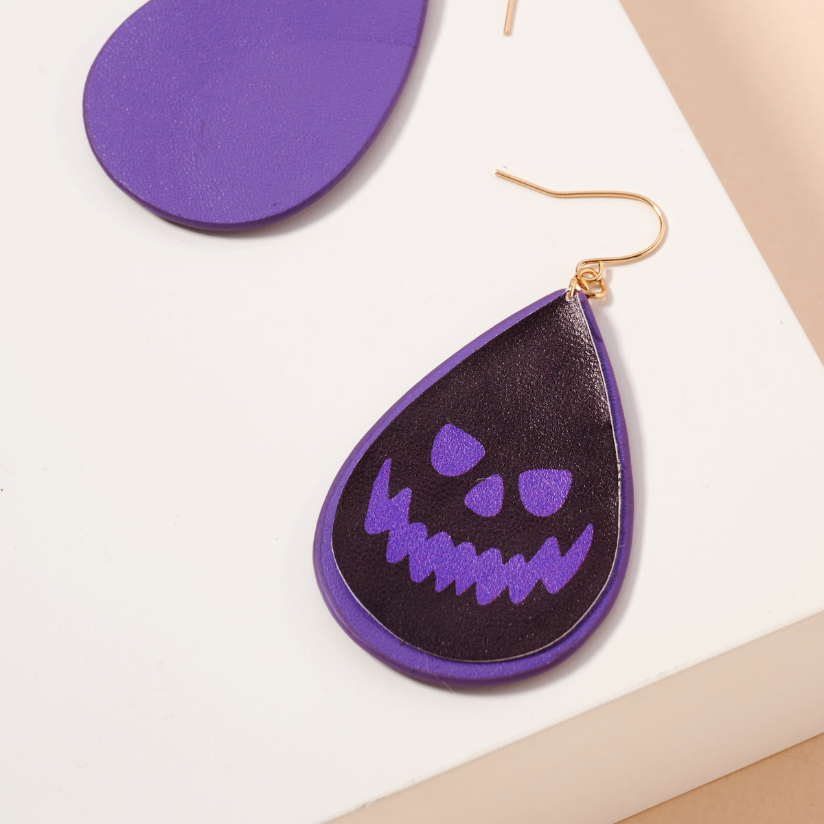 Halloween Spooky Face PU Tear Drop Earrings