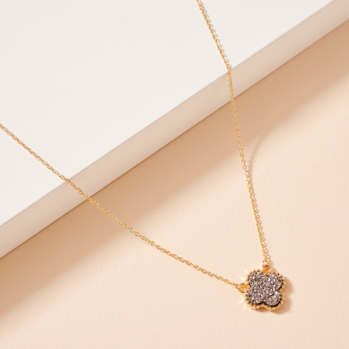 Clover Charm Druzy Stone Short Necklace