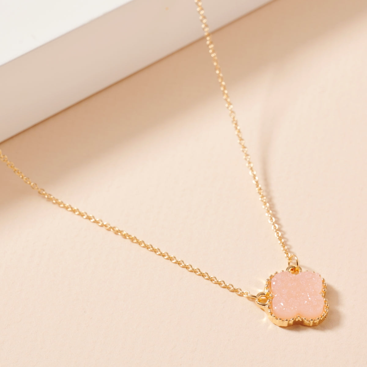 Clover Charm Druzy Stone Short Necklace